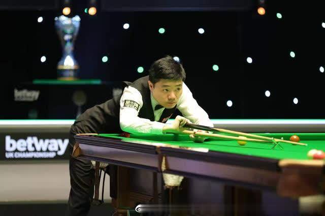 接受媒体采 接受媒体采